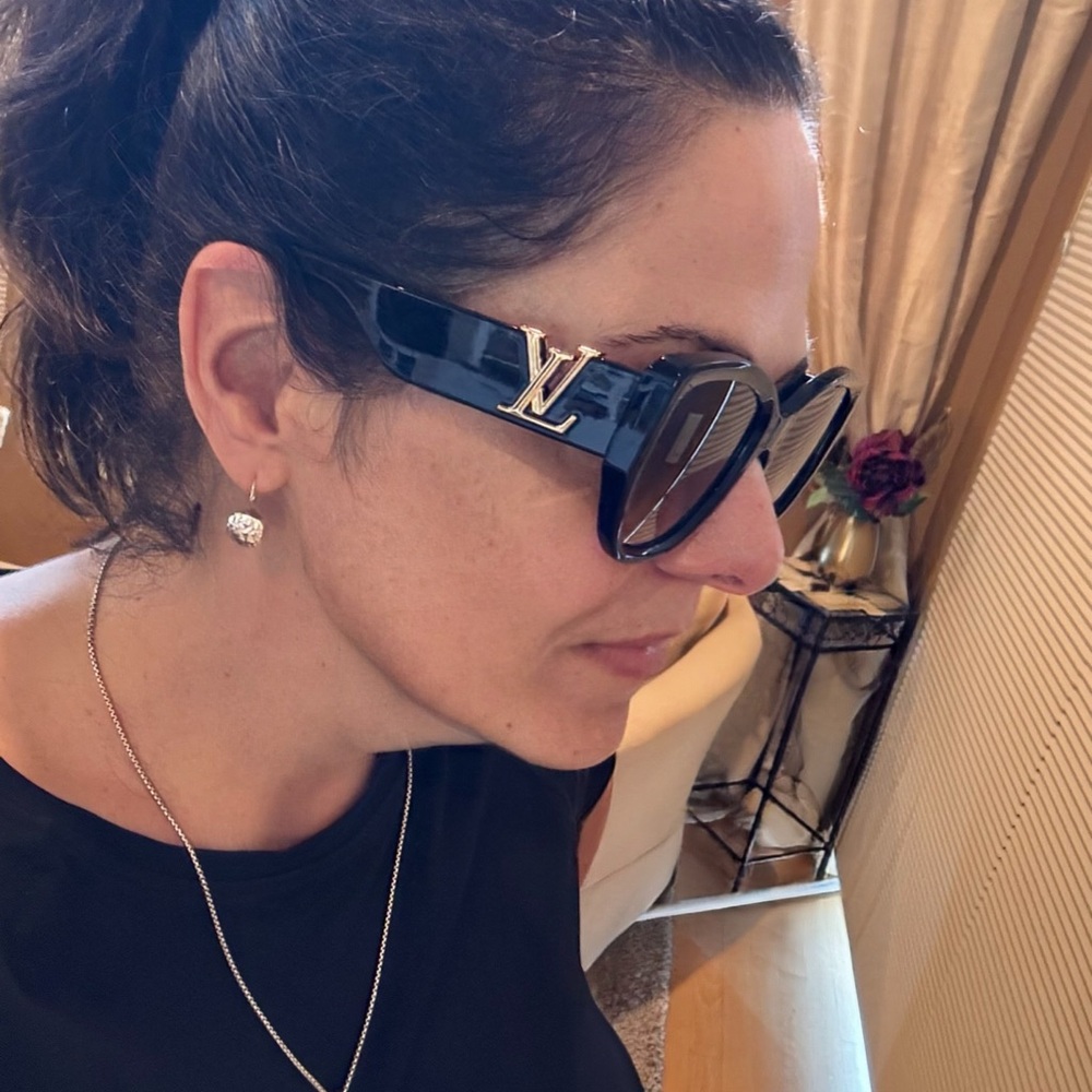 AUTHENTIC Louis Vuitton Icon Cat Eye Sunglasses - Picture 6 of 12